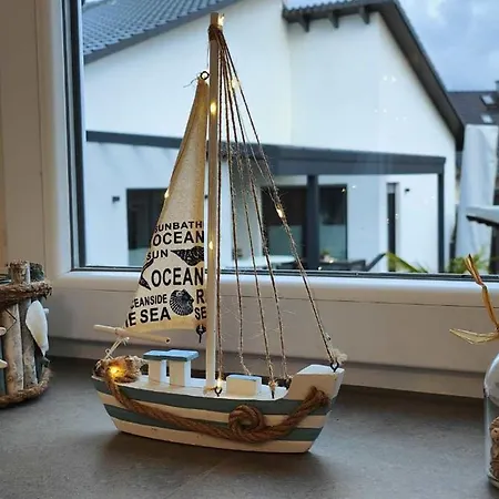 Lägenhet Voll-ausgestatte Mit Balkon *