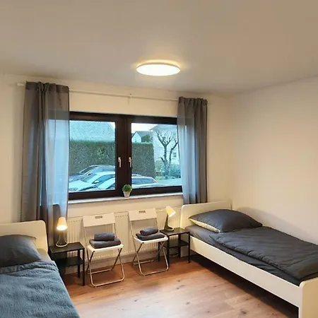 Voll-ausgestatte Mit Balkon