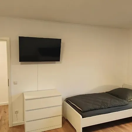 Voll-ausgestatte Mit Balkon Апартаменты