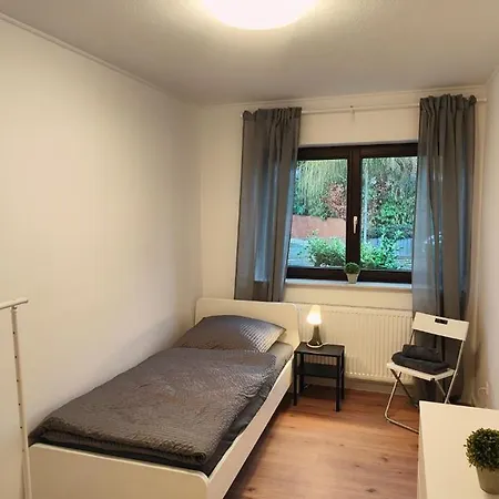 Lägenhet Voll-ausgestatte Mit Balkon