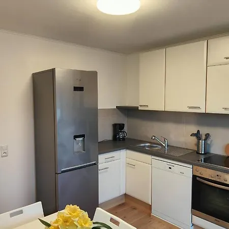 Voll-ausgestatte Mit Balkon Lägenhet Hainburg